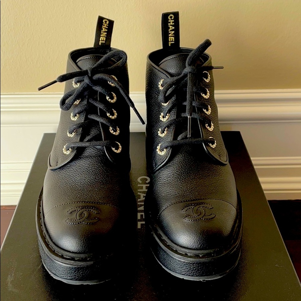 Chanel Boots size 39 thick sole black